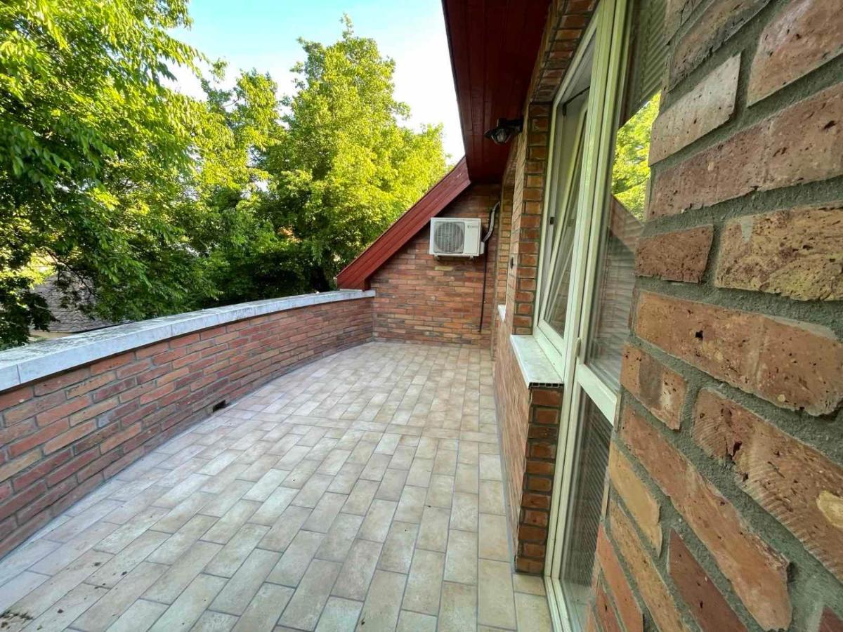 Gabica Apartman Дебрецен Экстерьер фото