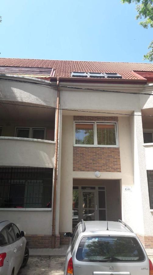 Gabica Apartman Дебрецен Экстерьер фото